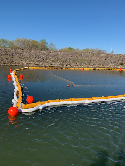 T2-DOT-with-absorbent-boom-and-underwater-curtain-2