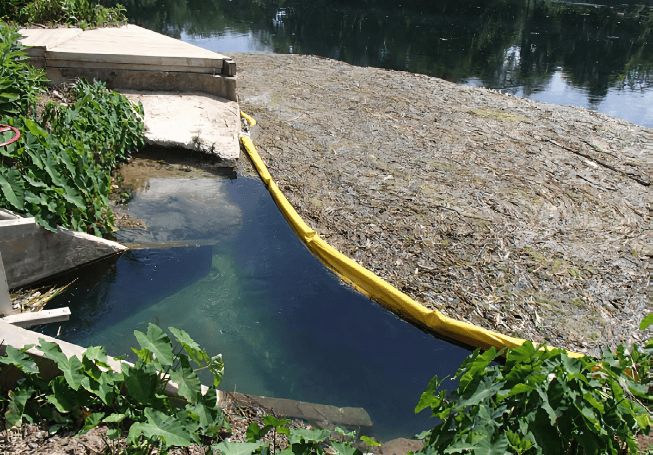 Calm Water Containment Boom Calm water Type 1 containment barriers, sild barriers, for ponds, shallow lakes, swales, creeks, canals, and sheltered construction areas.